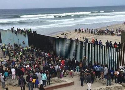 رئیس جمهور مکزیک: با ترامپ درباره دیوار مرزی گفت وگو نمی کنم