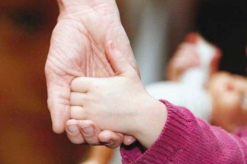 سلامت زوجین متقاضی فرزند خوانده بررسی می شود سلامت زوجین متقاضی فرزند خوانده آنالیز می گردد