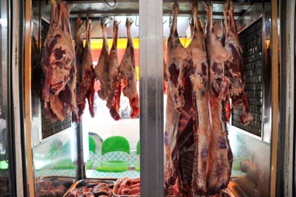 گلایه مردم از تخلف برخی قصابی های سیار گلایه مردم از تخلف بعضی قصابی های سیار