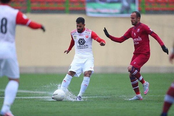 باخت پرسپولیس به نساجی در نیمه نخست باخت پرسپولیس به نساجی در نیمه نخست