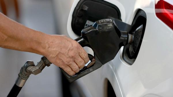 علت کسری روزانه 1.2 میلیون لیتری بنزین در کشور چیست؟