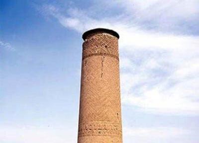 مناره فیروزآباد یادگار تاریخی سلجوقیان در خراسان است