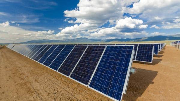 چرا برای تامین برق مورد احتیاج کل دنیا یک مزرعه خورشیدی بزرگ در آفریقا نمی سازیم؟