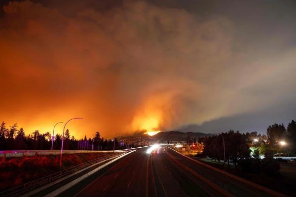 شرایط اضطراری در بریتیش کلمبیا کانادا به علت جنگل سوزی