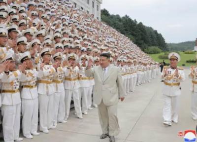 صندل های ماهیگری پای رهبر کره شمالی!، عکس